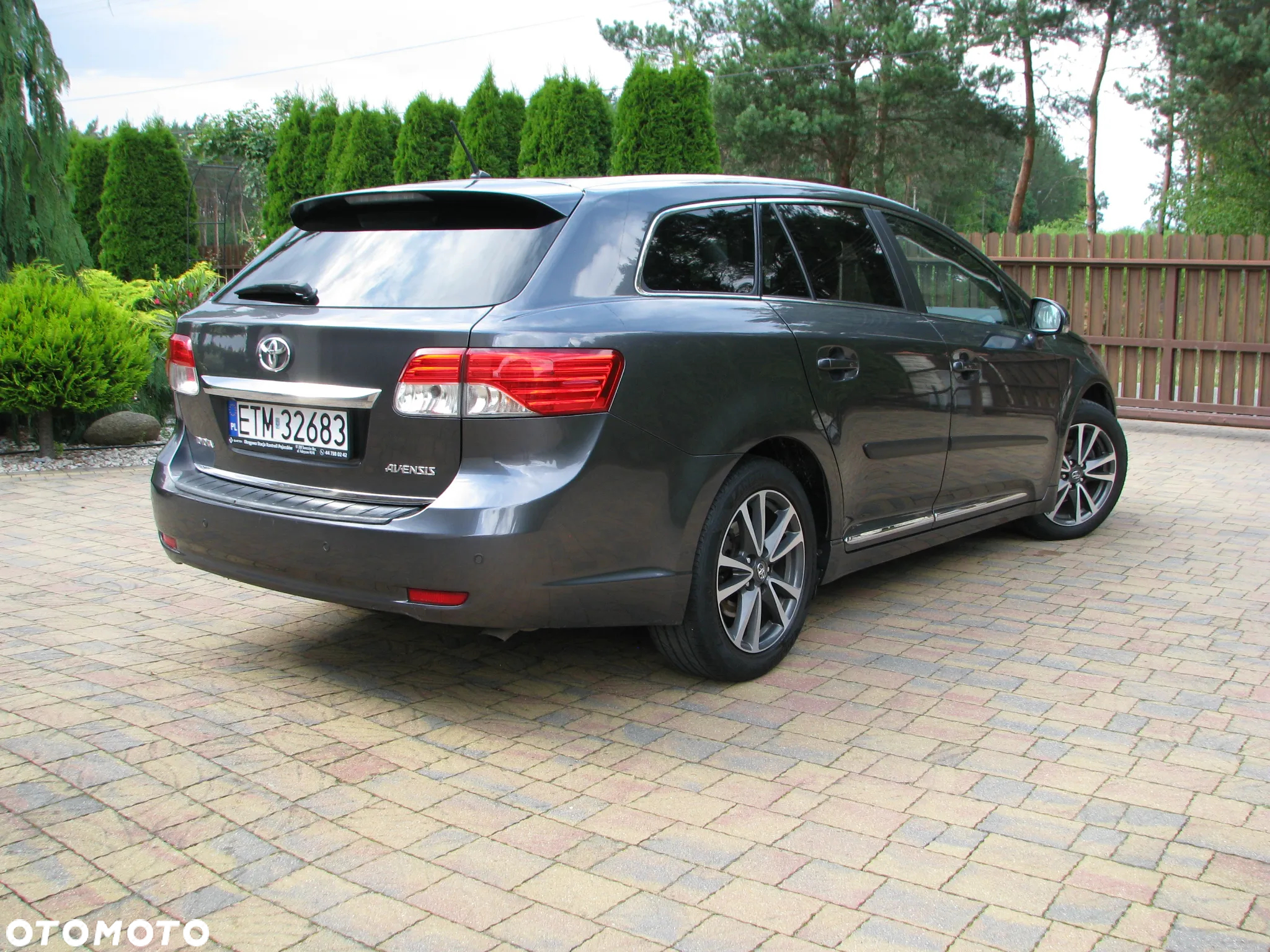 Toyota Avensis Combi 2.0 D-4D Executive - 13