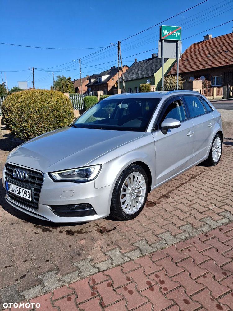 Audi A3 Sportback - 1
