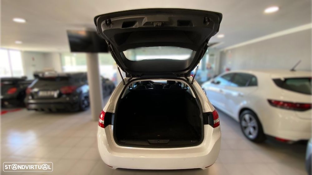 Peugeot 308 SW BlueHDi 100 Stop & Start Active - 17