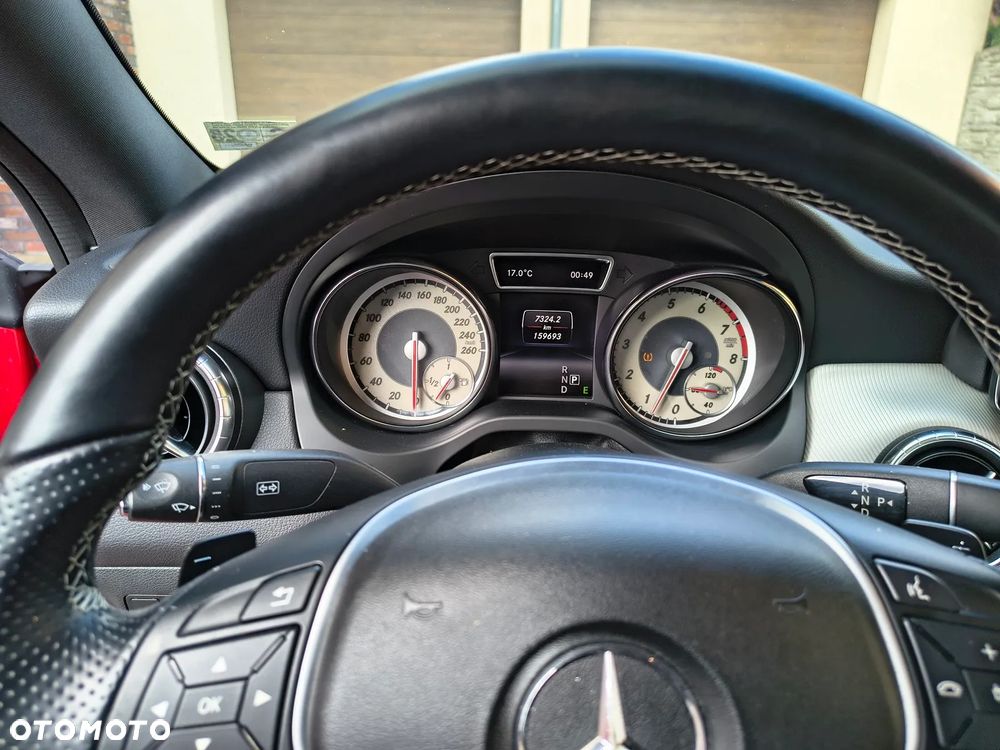 Mercedes-Benz CLA 250 4Matic 7G-DCT Sport - 23
