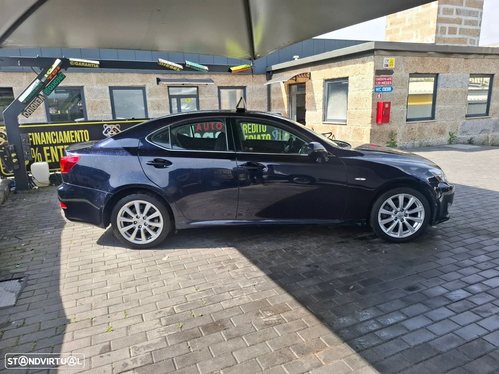 Lexus IS 220 d Base 11 - 16
