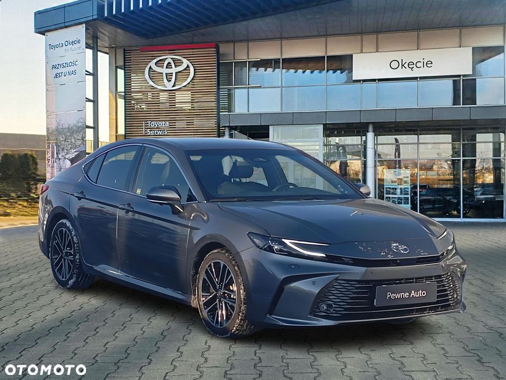 Toyota Camry - 8