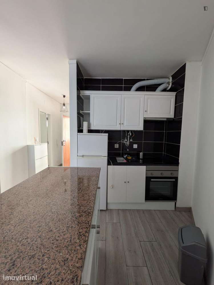 Apartamento com 1 quartos - localizado em Portimao - Grande imagem: 2/5