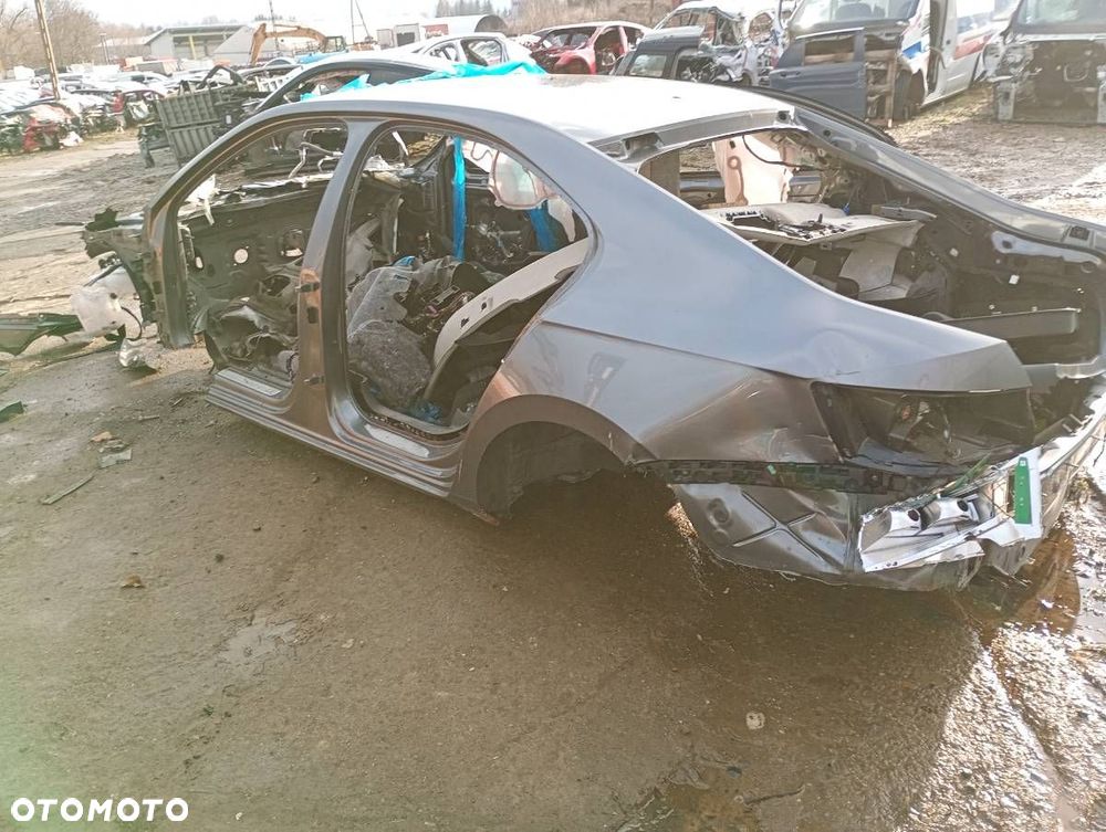 KAROSERIA ĆWIARTKA BŁOTNIK TYŁ PRAWY PRÓG PODŁUŻNICA SŁUPKI  SKODA SUPERB III (3V3) 2015 - - 7