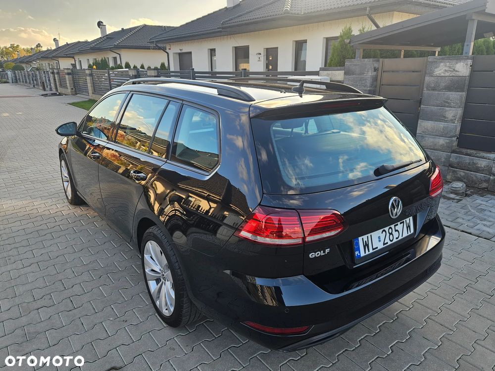 Volkswagen Golf - 6