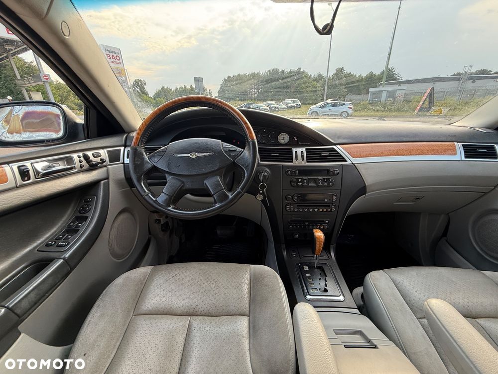 Chrysler Pacifica - 26