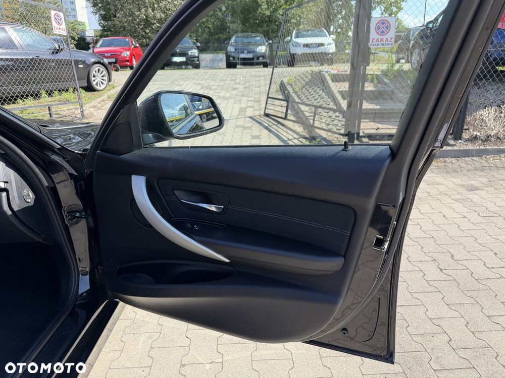 BMW Seria 3 318d - 20
