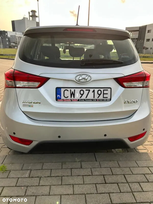 Hyundai ix20 1.4 Premium - 4