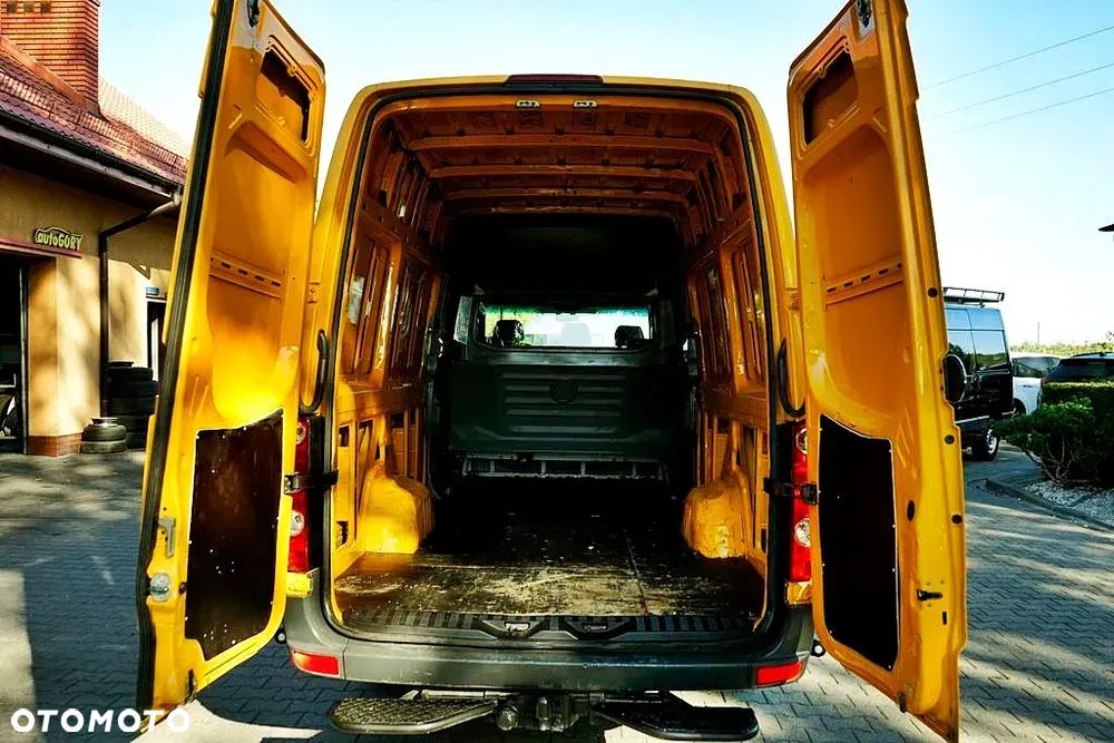 Volkswagen Crafter - 28