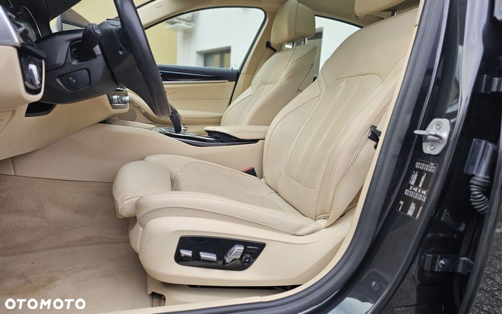 BMW Seria 5 520d Efficient Dynamics Edition - 14