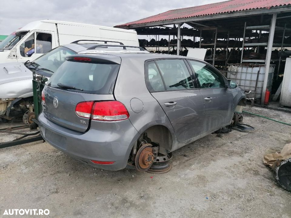 Dezmembrez piese VW Golf 6 - 2