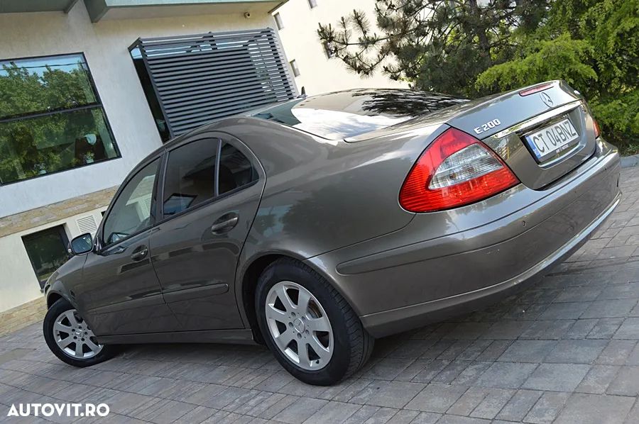 Mercedes-Benz E - 7