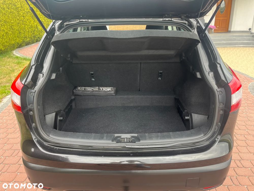 Nissan Qashqai 1.2 DIG-T N-Vision - 16