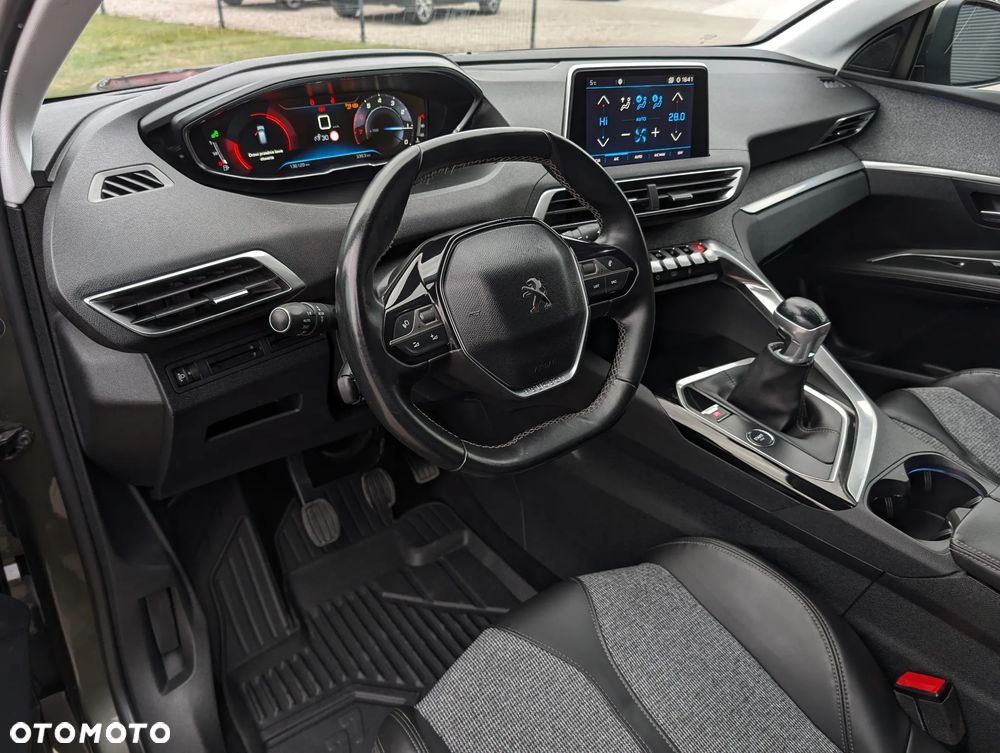 Peugeot 3008 PureTech 130 Stop & Start GPF Allure - 22