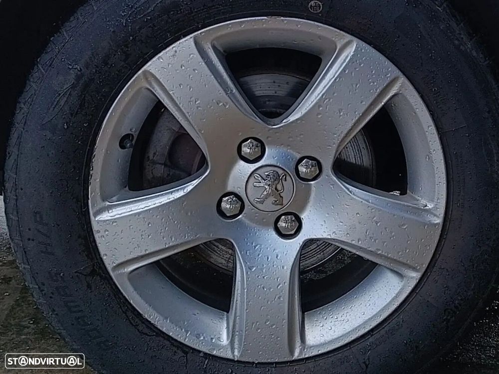 Peugeot 3008 1.6 HDi Premium - 15