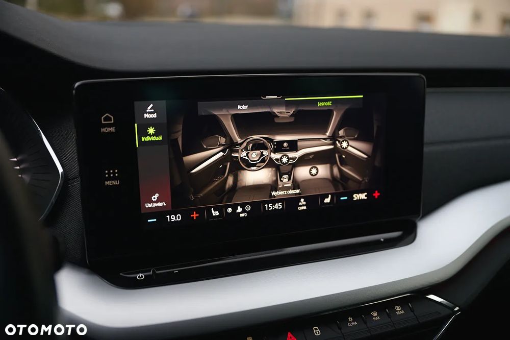 Skoda Octavia 2.0 TDI Style DSG - 36