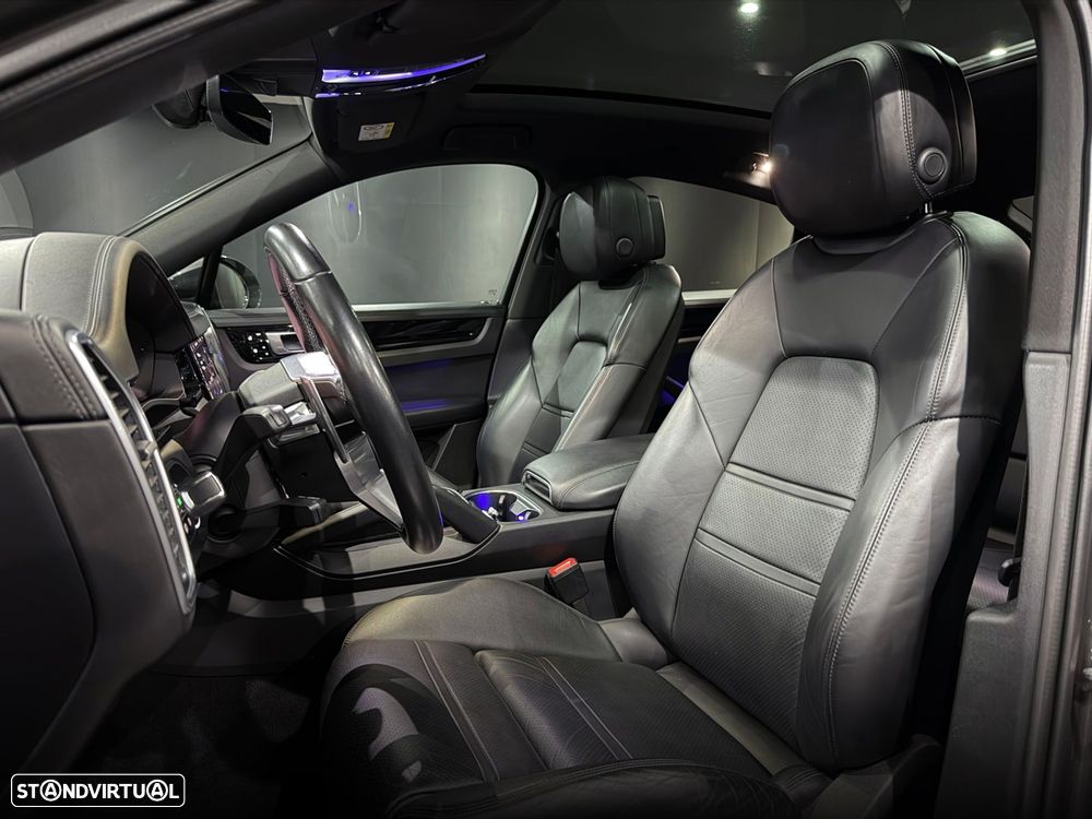 Porsche Cayenne Coupé E-Hybrid - 18