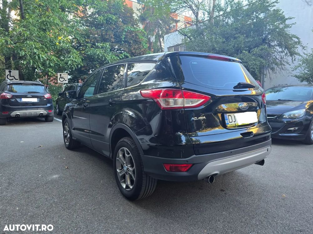 Ford Kuga 2.0 TDCi Powershift 4WD Trend - 4