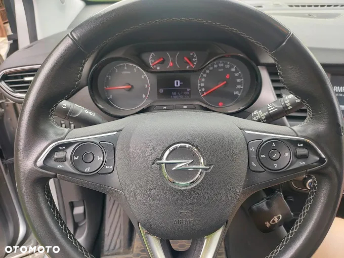 Opel Crossland X - 8
