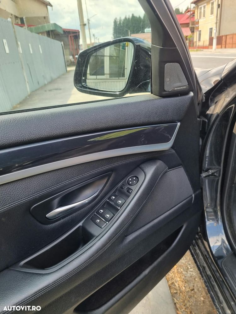 BMW Seria 5 520d Aut. - 13
