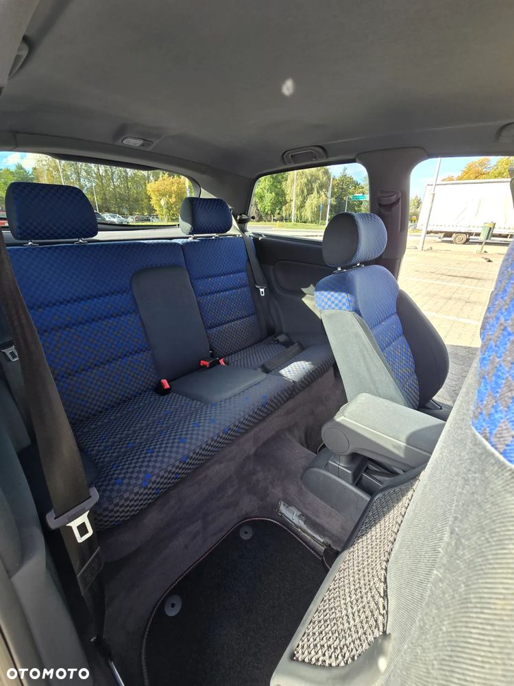 Audi A3 1.8T Attraction - 12
