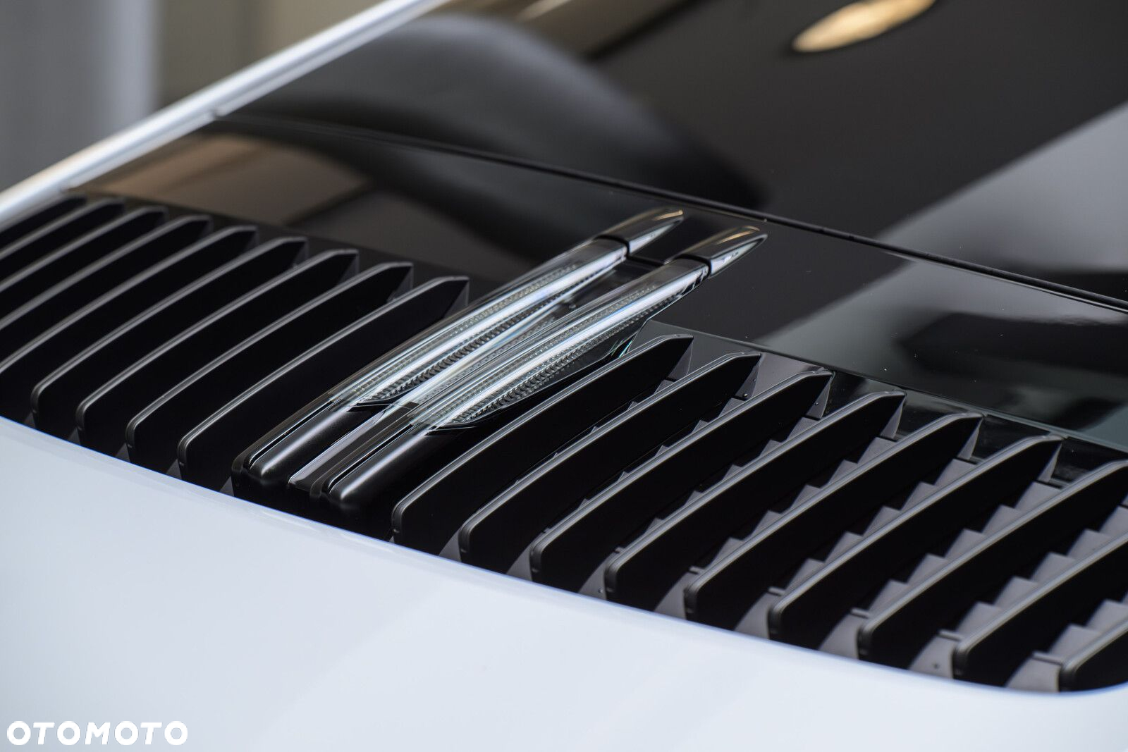 Porsche 911 Carrera 4 GTS - 22