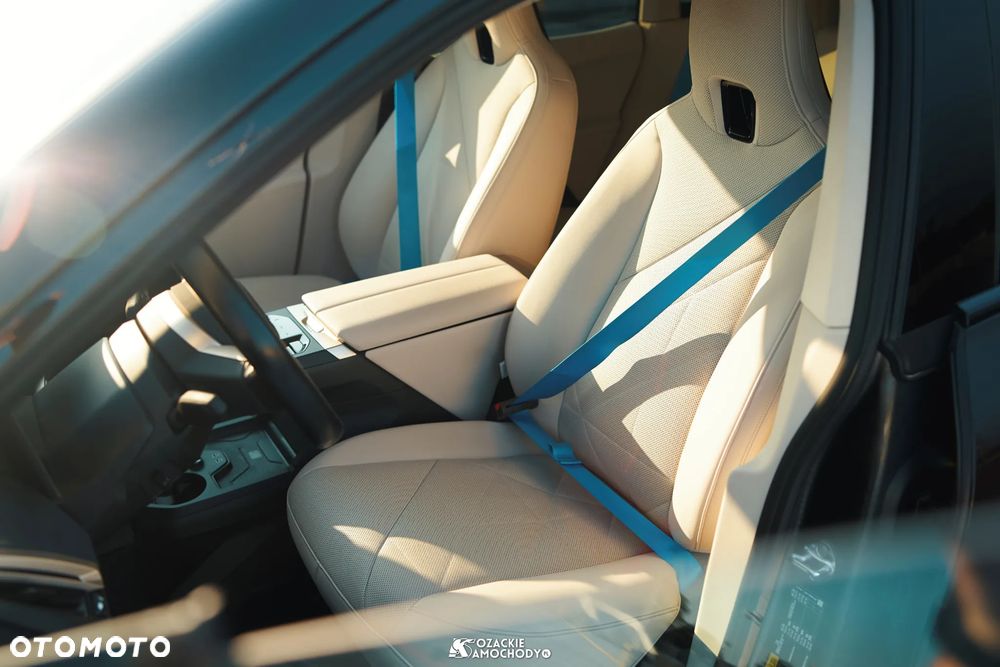 BMW iX - 34