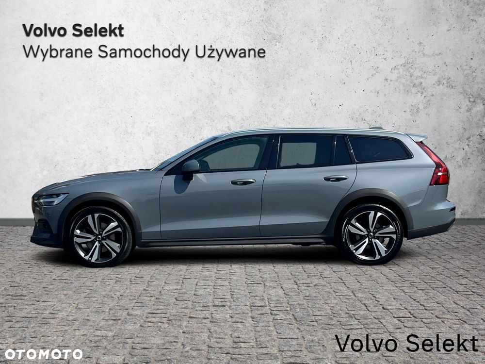Volvo V60 Cross Country - 4