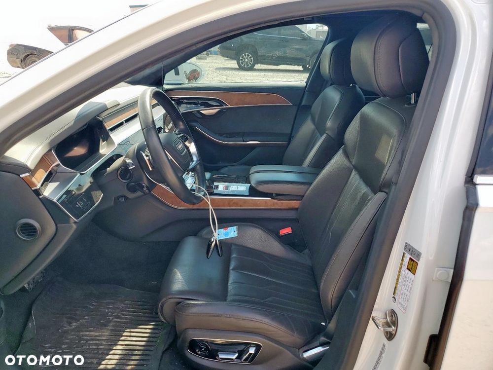 Audi A8 - 8