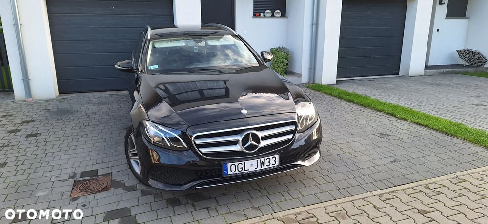 Mercedes-Benz Klasa E 220 d 4Matic T 9G-TRONIC Exclusive - 18