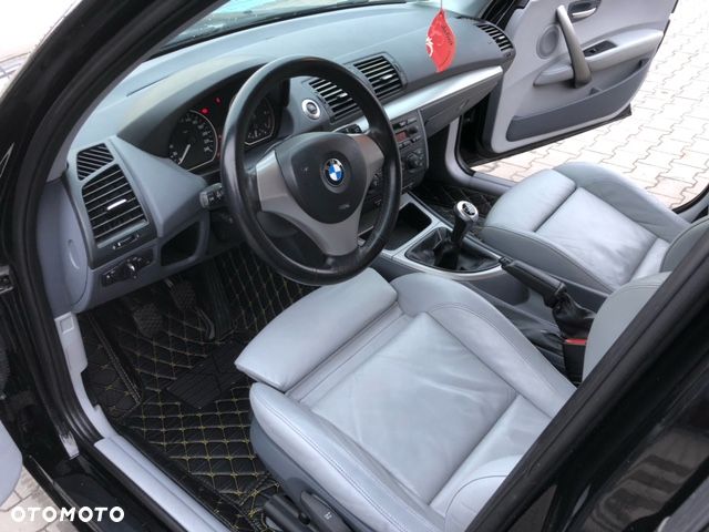 BMW Seria 1 116i - 26