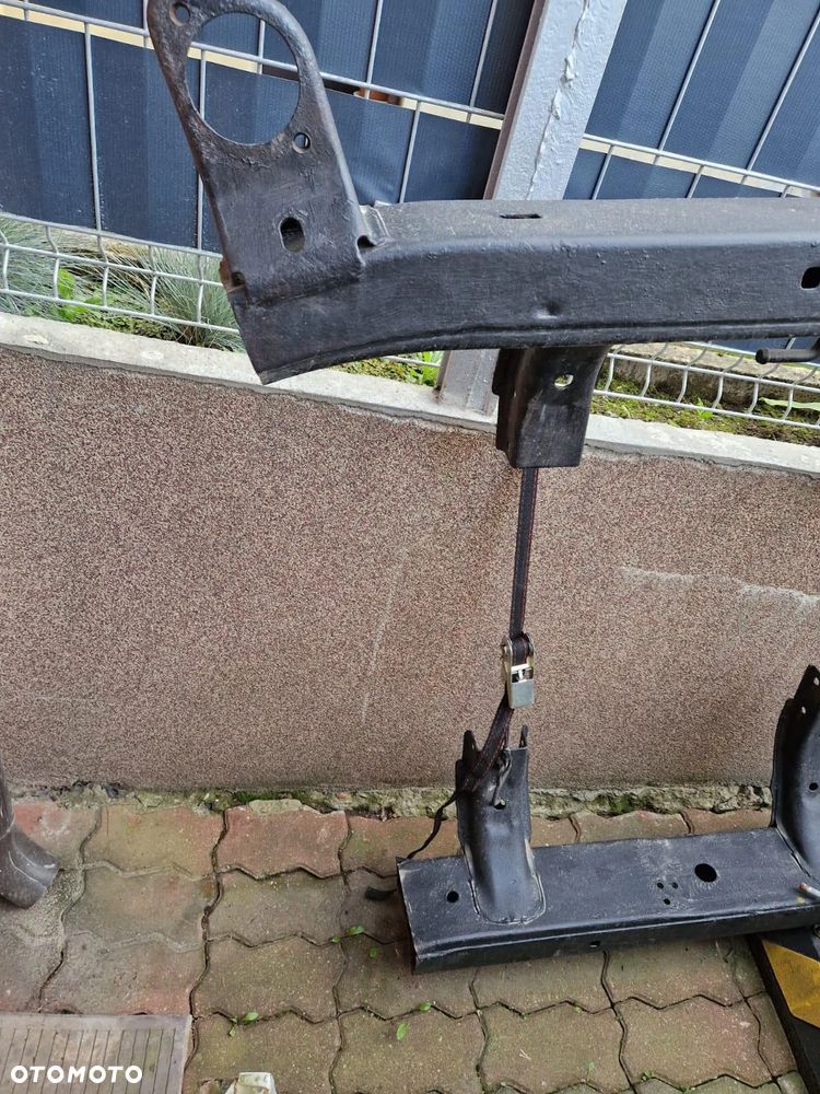 Rama Toyota Land Cruiser 90, 95 1996-2002r zdrowa - 8