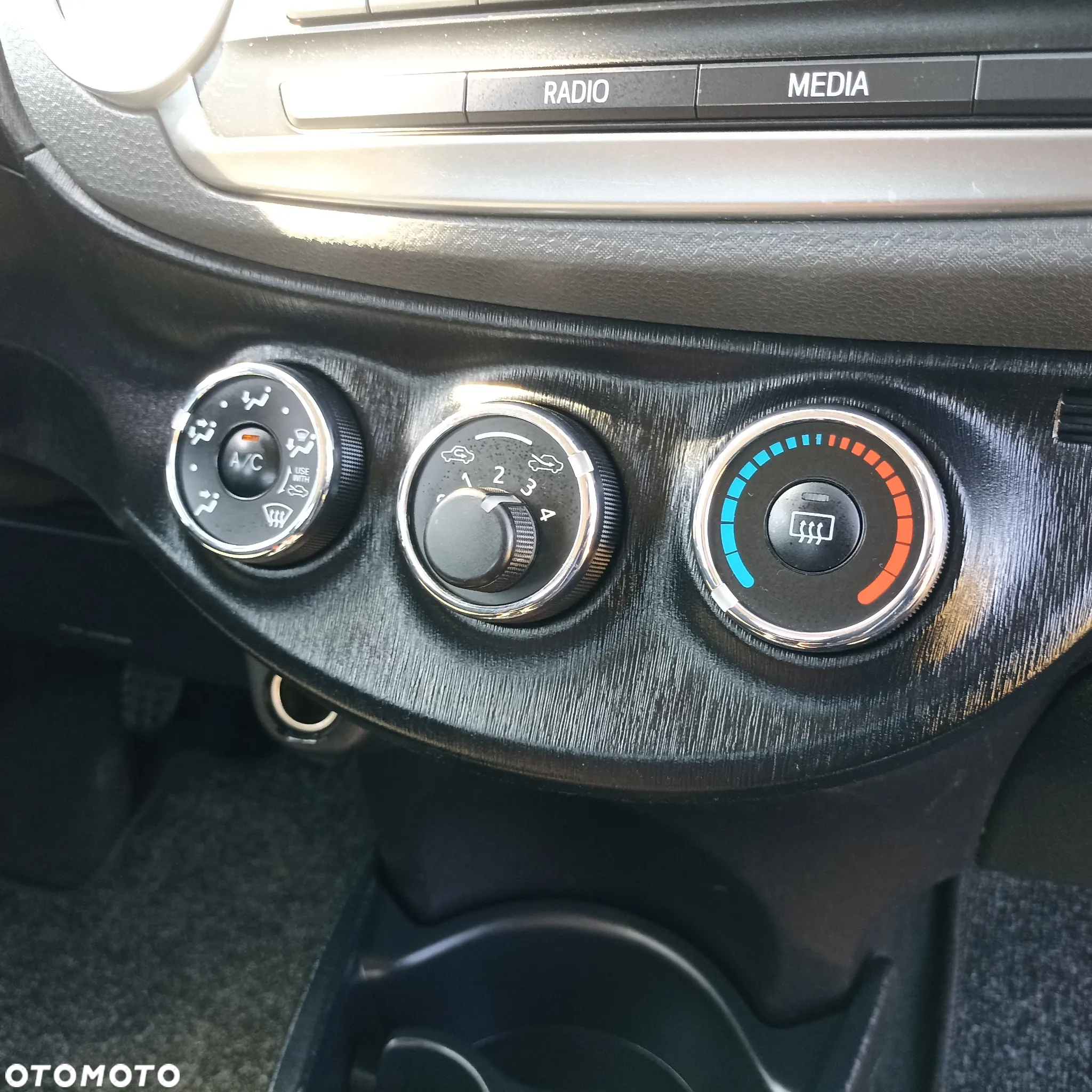 Toyota Yaris 1.0 Premium - 7