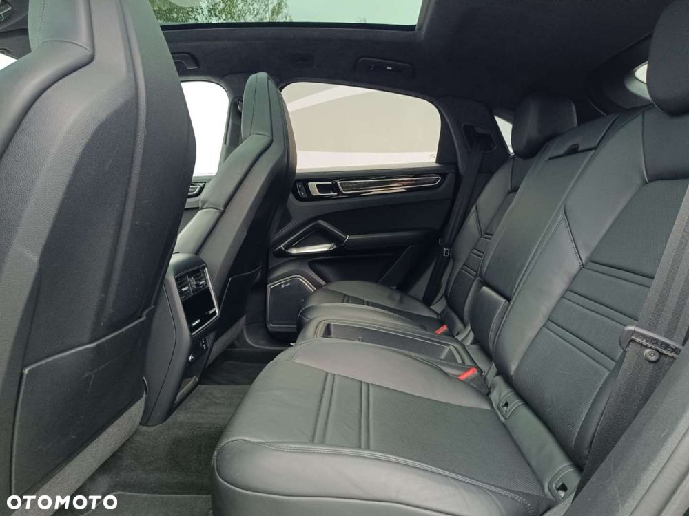 Porsche Cayenne - 33