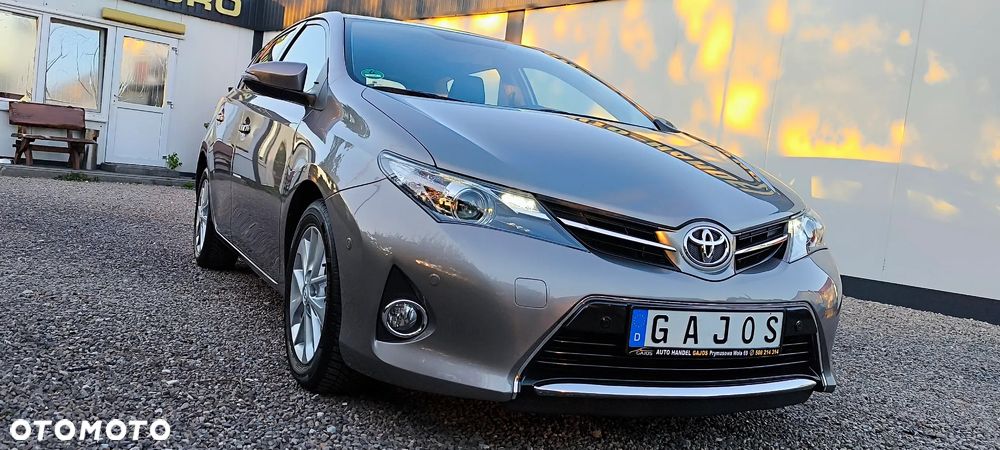 Toyota Auris 1.33 VVT-i Premium Comfort - 21