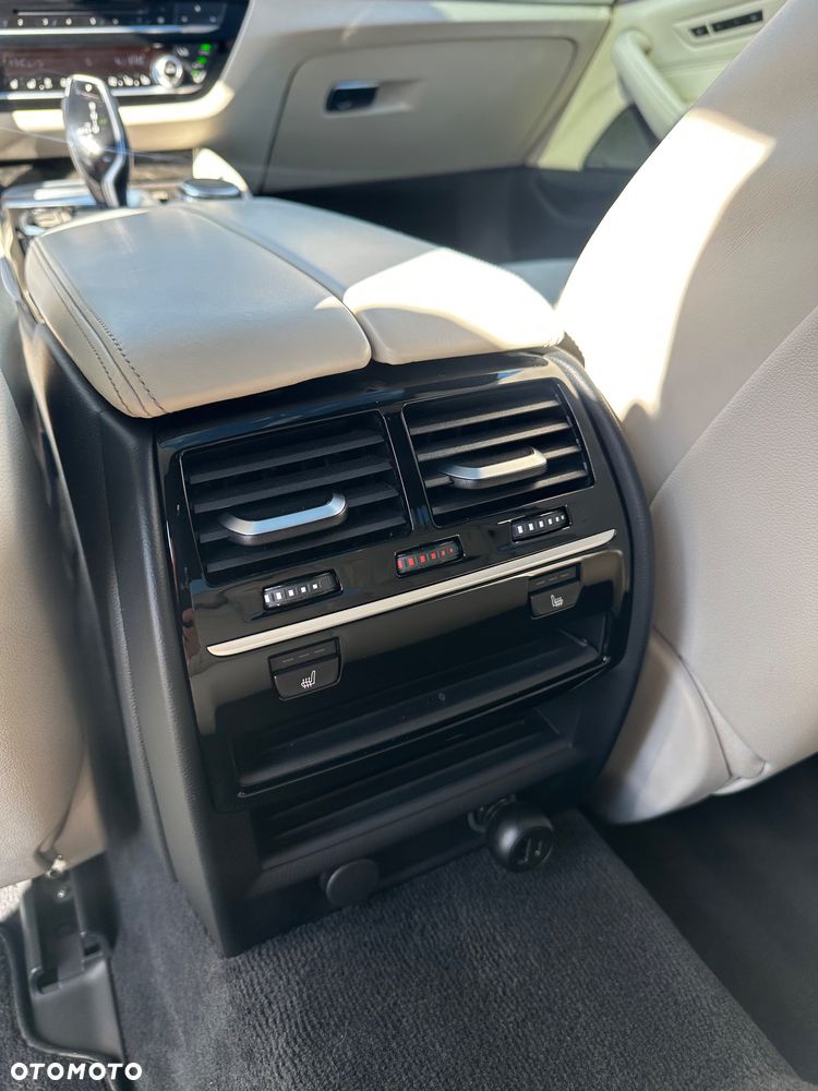 BMW Seria 5 540i xDrive M Sport sport - 17