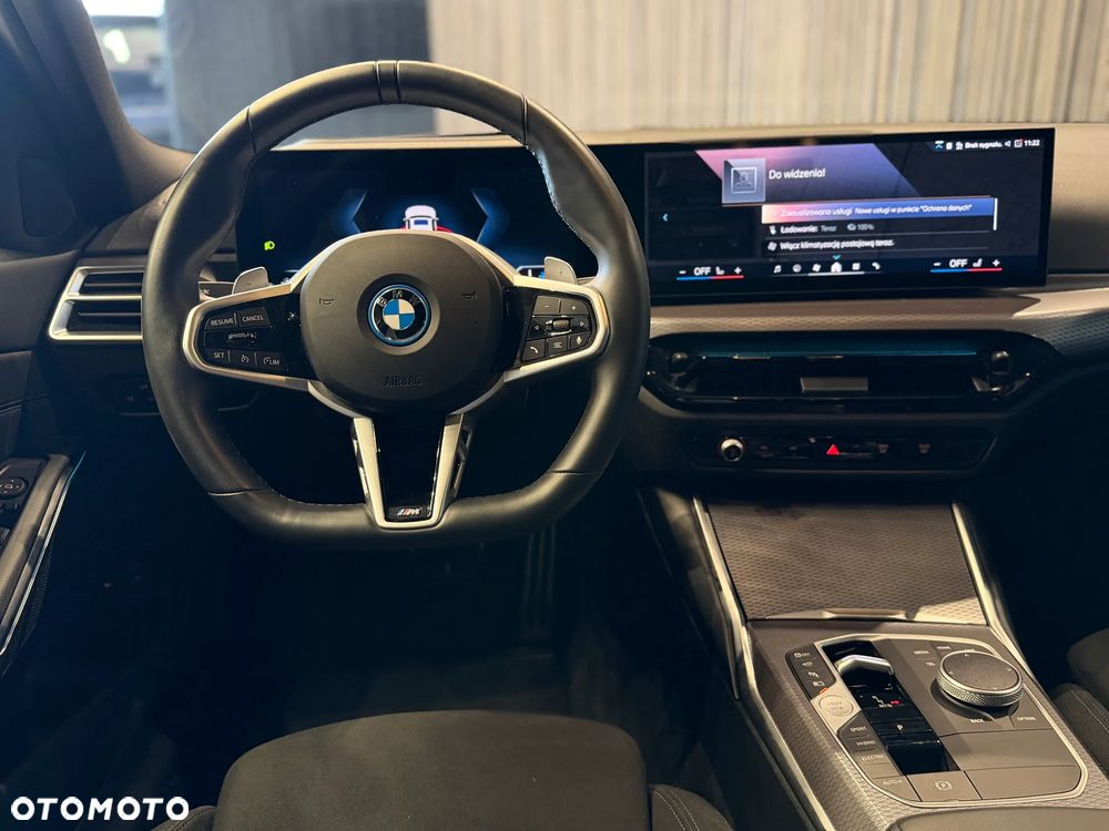 BMW Seria 3 330e xDrive M Sport sport - 8