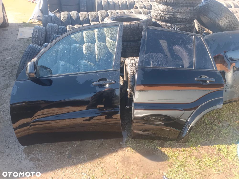 TOYOTA RAV4 II 00- drzwi lewe prawe przód przednie tył tylne czarne - 1