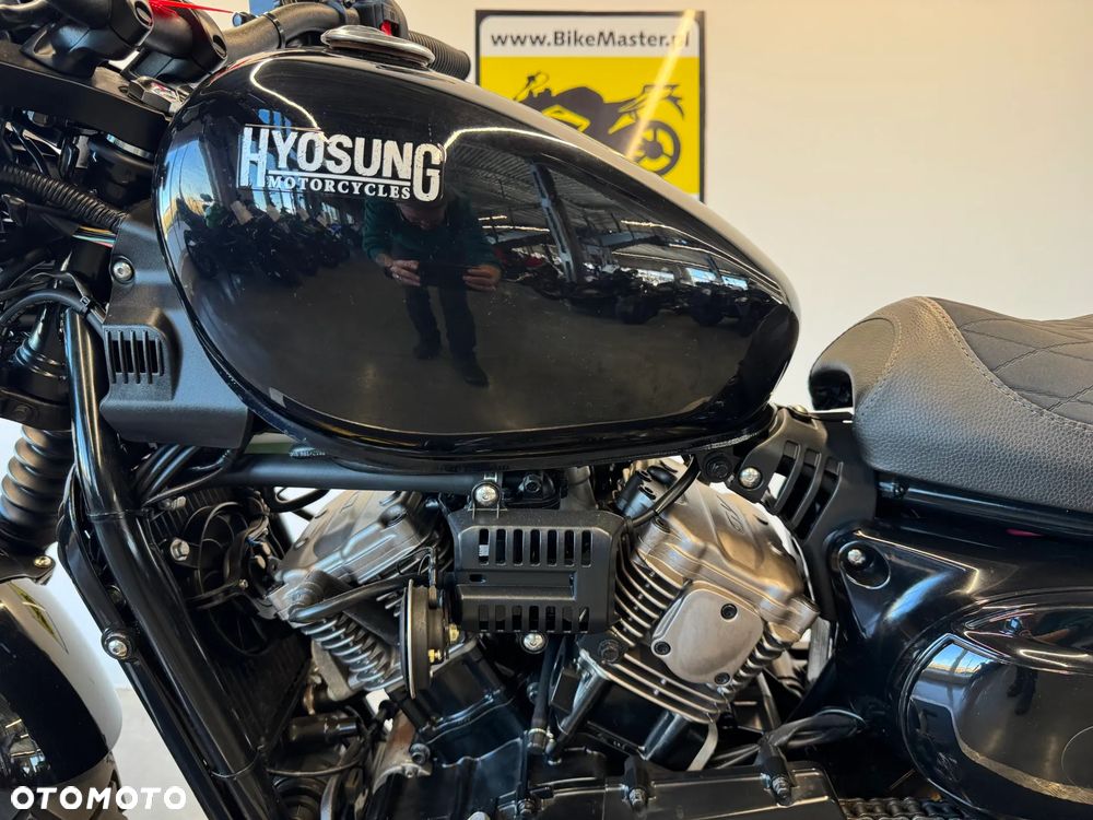 Hyosung GV - 22