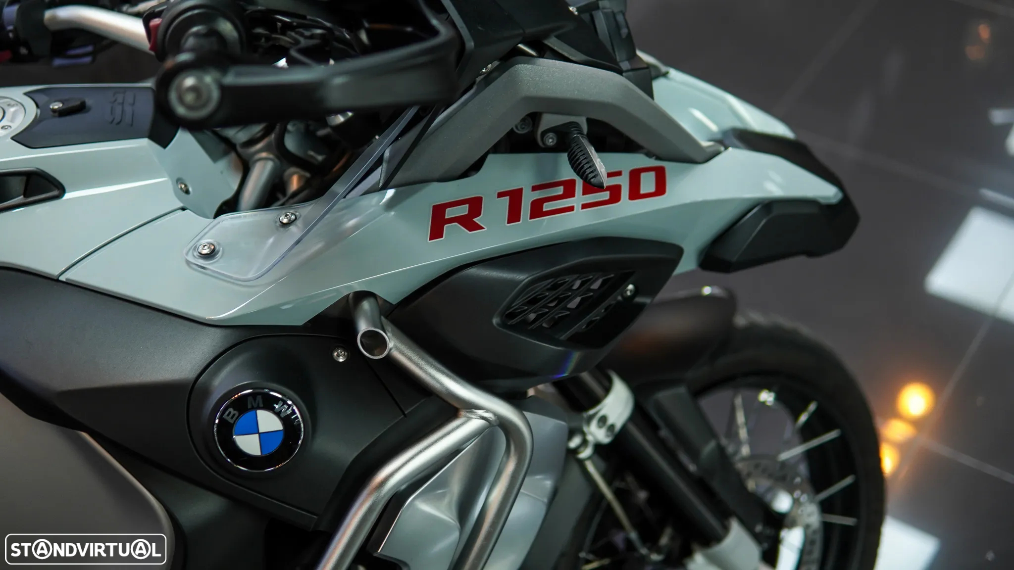 BMW R 1250 GS Adventure C/ AKRAPOVIC COMPLETO - 31
