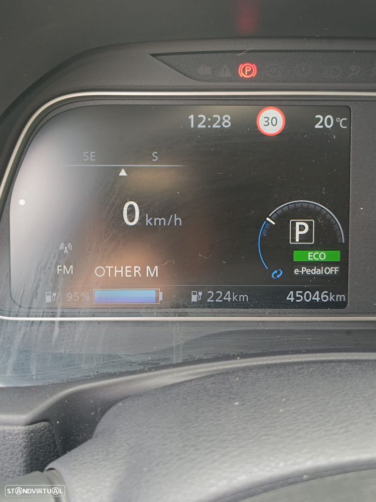 Nissan Leaf 40 kWh Tekna - 11