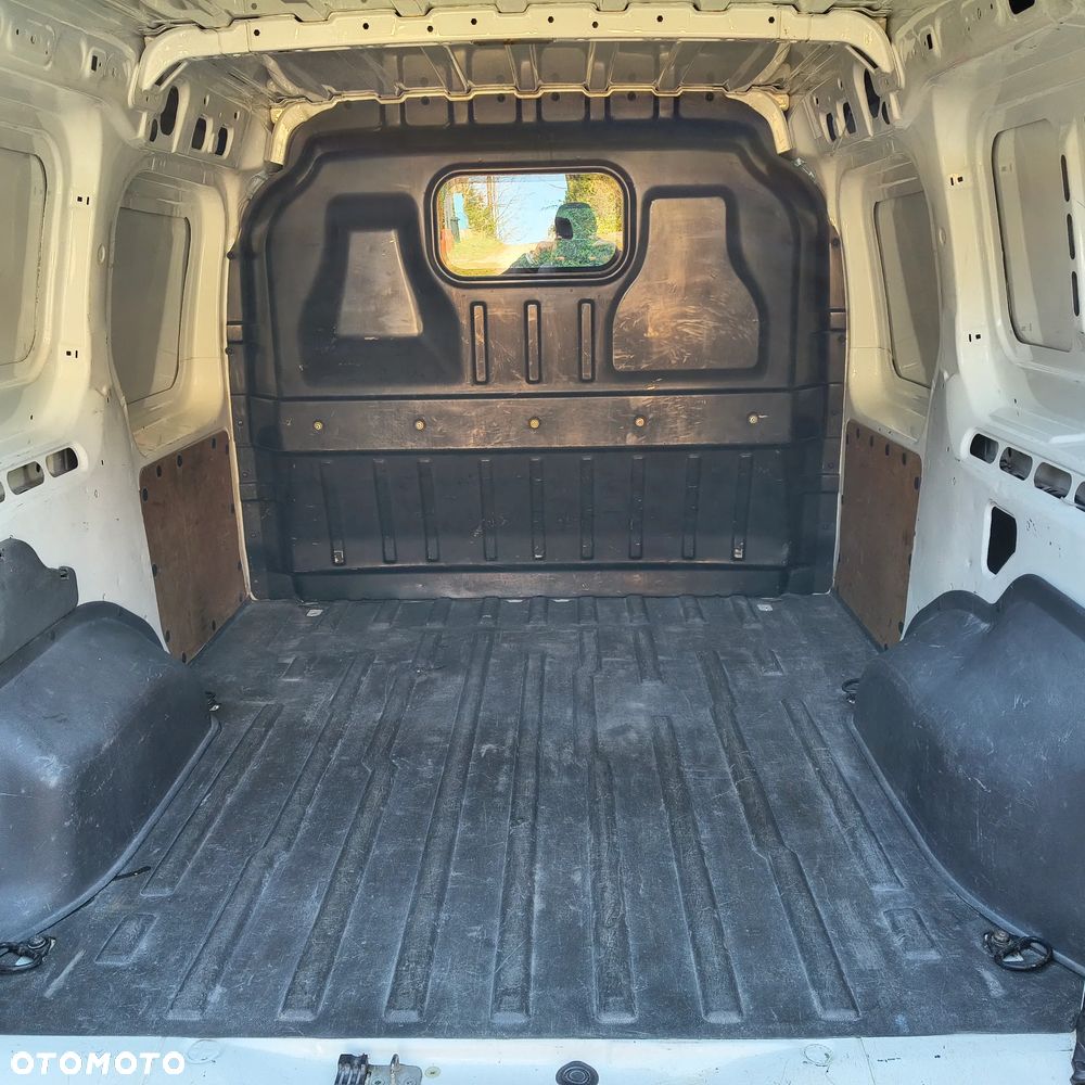 Ford Transit Connect - 9
