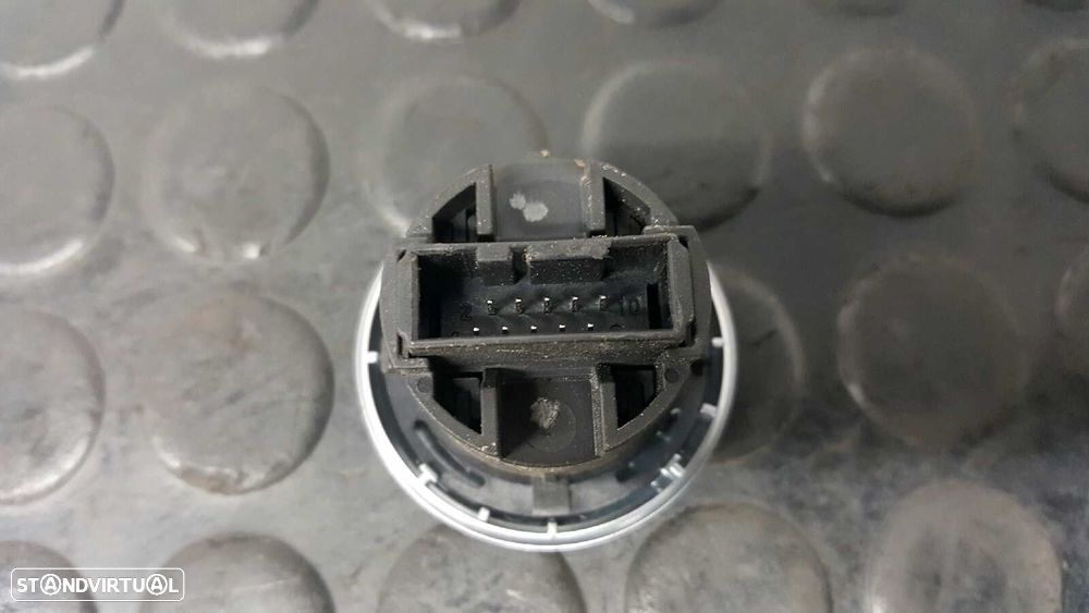 INSERIR INTERRUPTOR DE PARADA BMW SERIE 1 BERLINA (E81/E87) 120D - 5