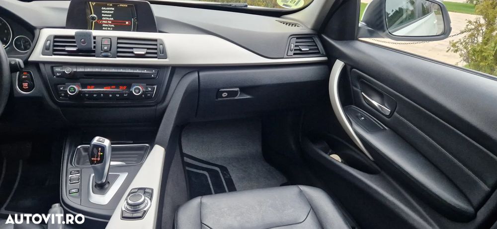 BMW Seria 3 320d DPF Aut. Edition Exclusive - 25