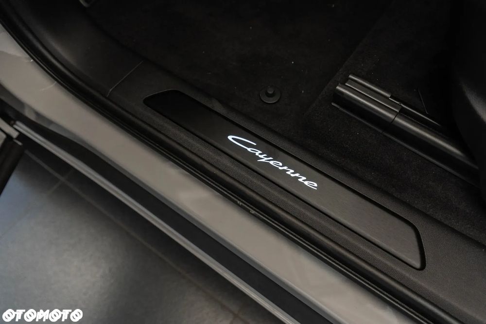 Porsche Cayenne Black Edition - 34