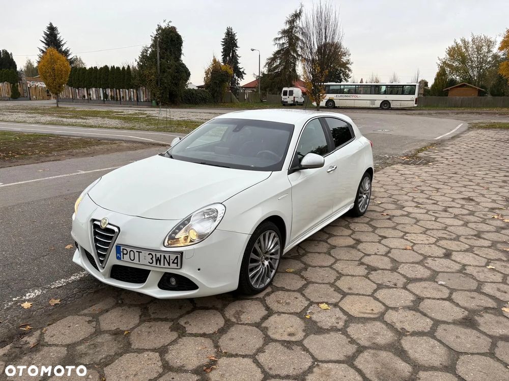 Alfa Romeo Giulietta 2.0 JTDM 16V - 4