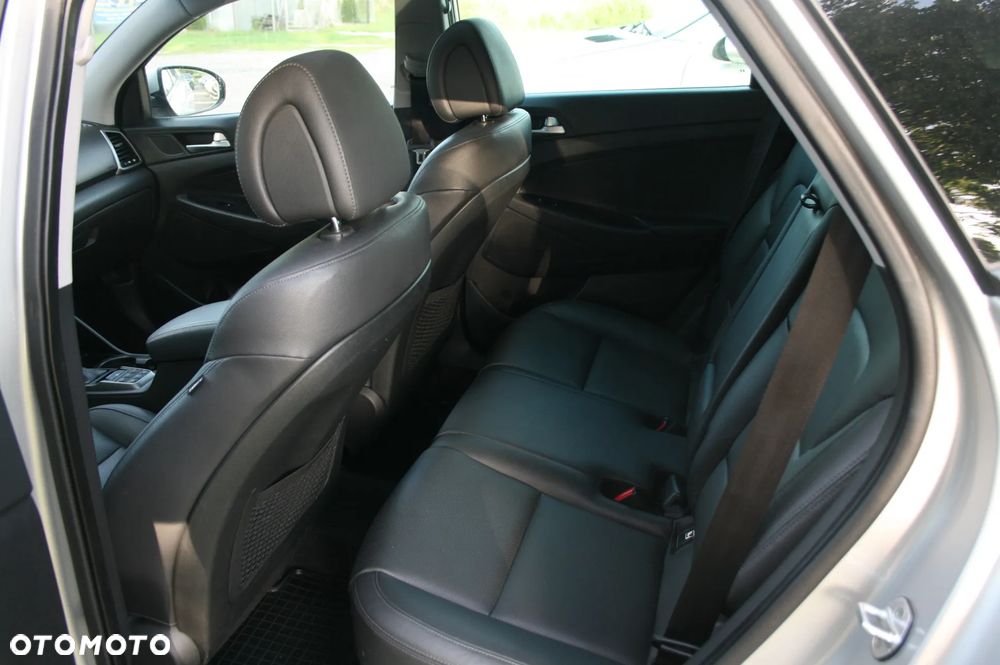 Hyundai Tucson 2.0 CRDI 4WD Automatik Premium - 12