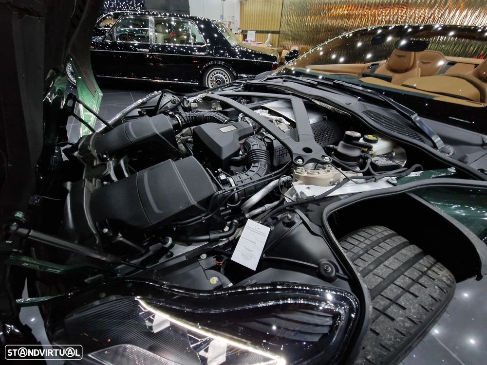 Aston Martin DB11 Volante V8 - 29
