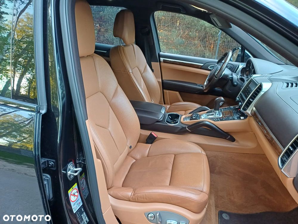Porsche Cayenne - 10