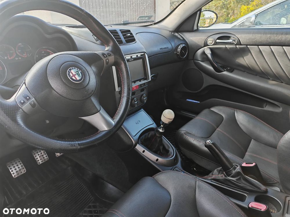 Alfa Romeo GT 1.9JTD 16V Q2 - 14